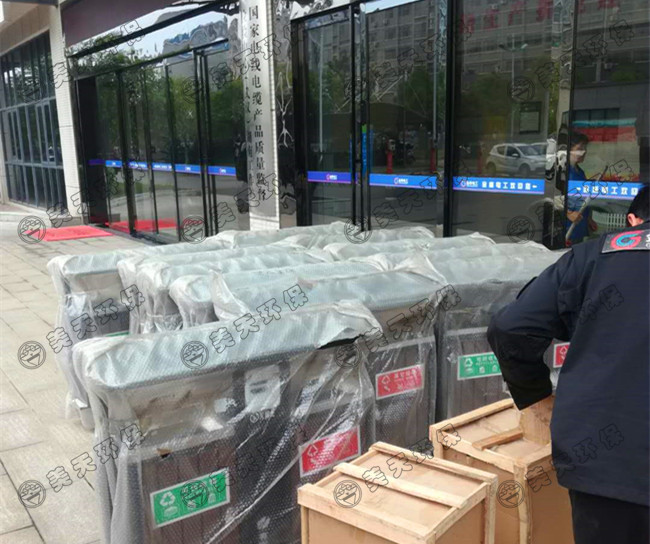 1527300992687675.jpg 718643483457625881.jpg