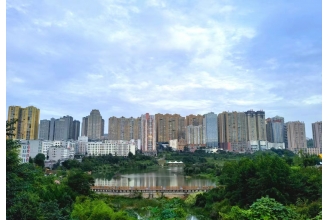 盤洲市藍(lán)山一品采購(gòu)了一批美天垃圾桶